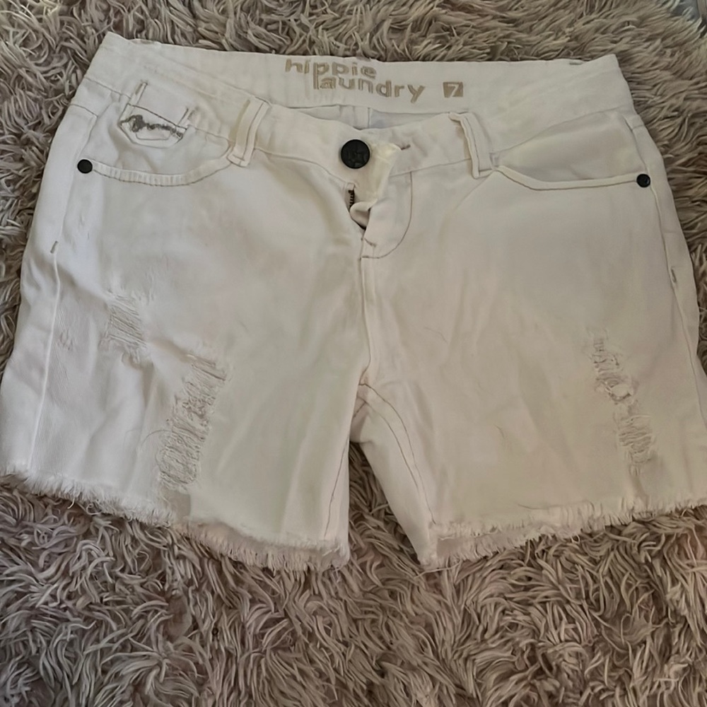 hippie laundry denim shorts, white with black zipper/ button. size 7